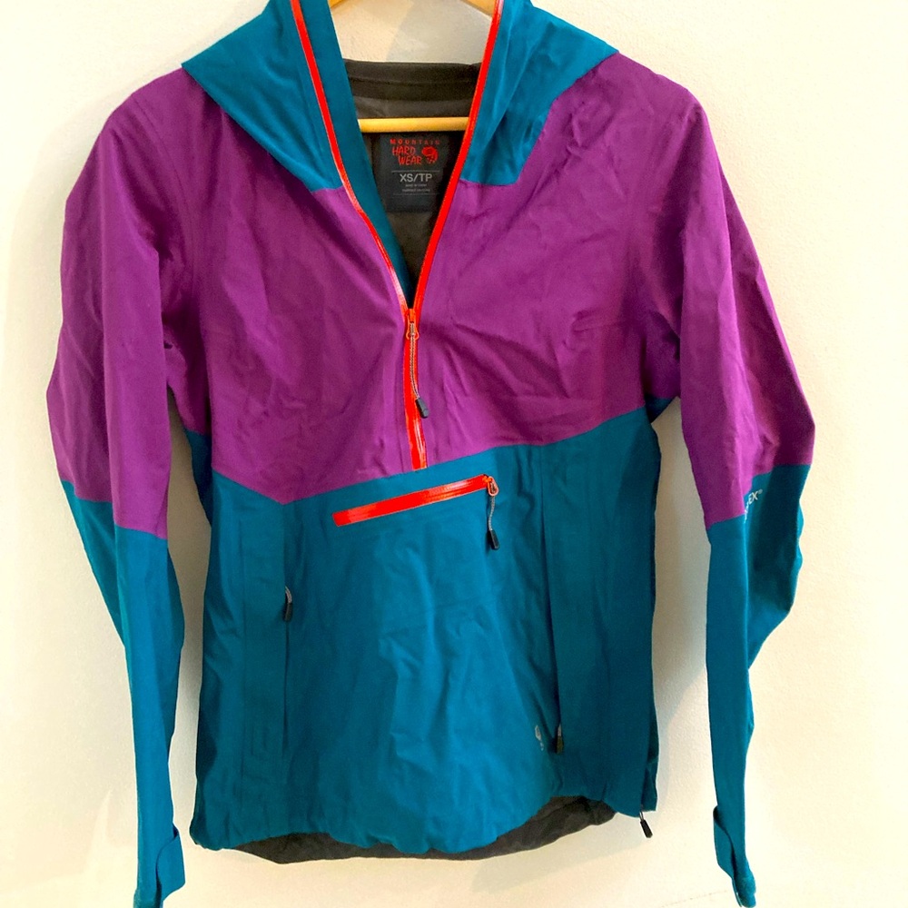 Mountain Hardwear Goretex raincoat